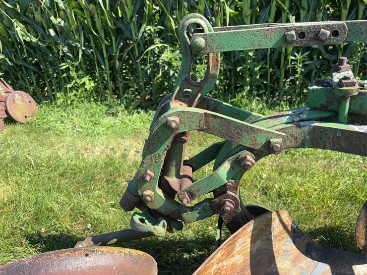 john-deere-14-image-45