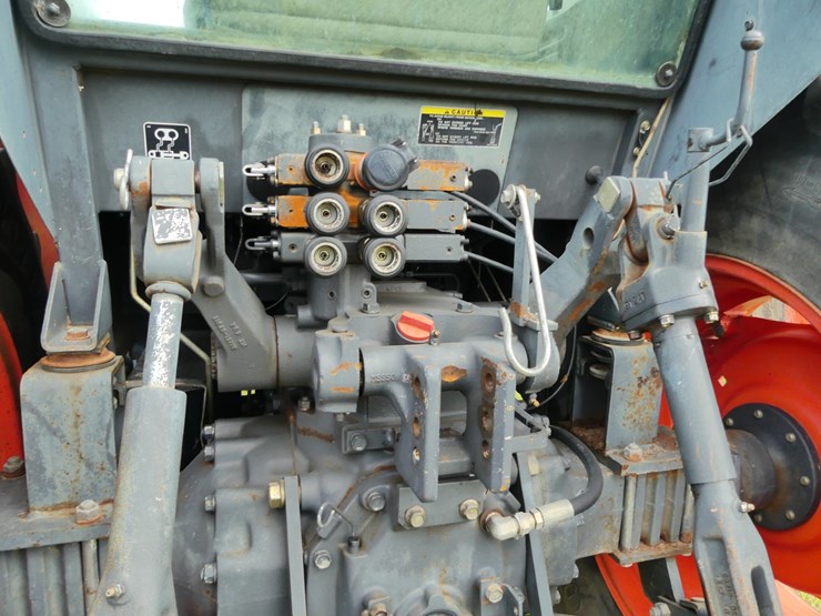 kubota-m9000-image-6