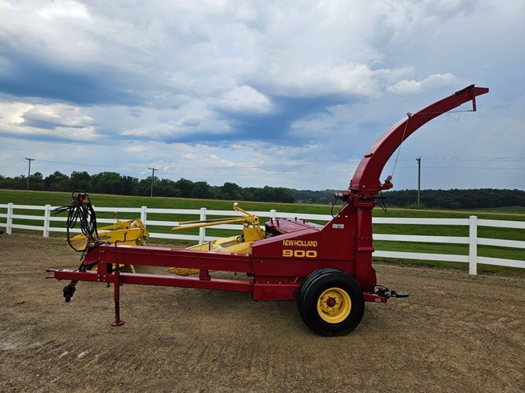 new-holland-900-image-2