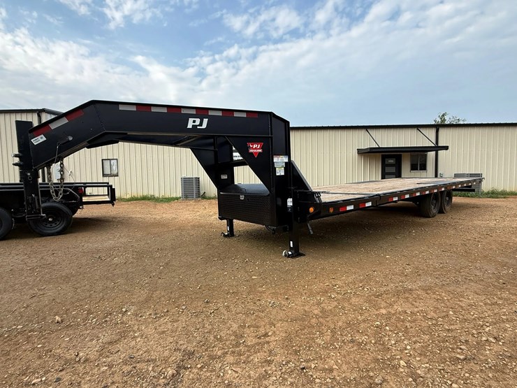 2024-pj-flatbed-image-1