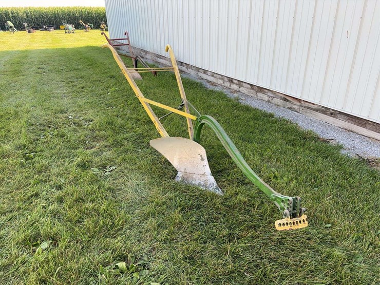 john-deere-12-image-9