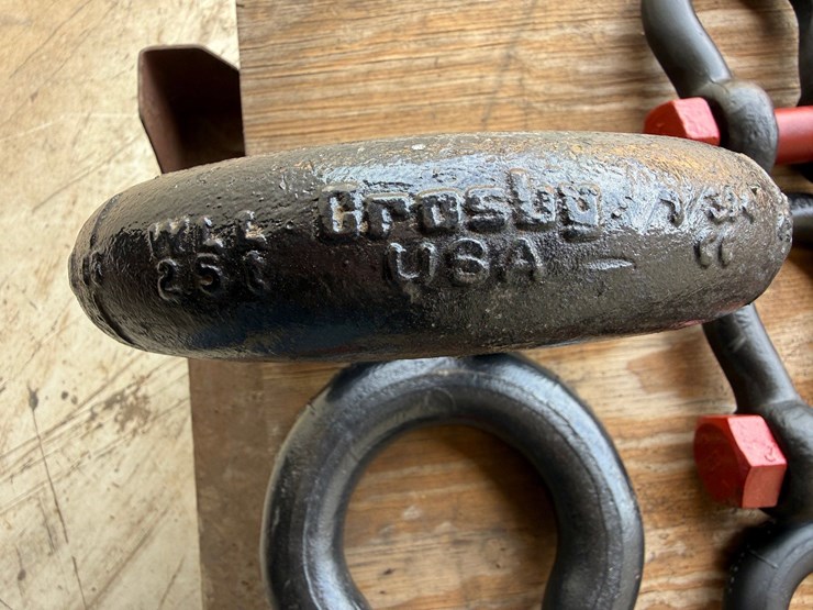 pallet-of-(-30)-assorted-3-¼-ton-thru-25-ton-crosby-shackles-image-2