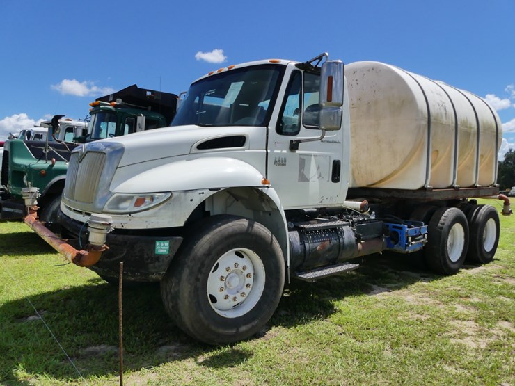 2006-international-durastar-4400-image-1