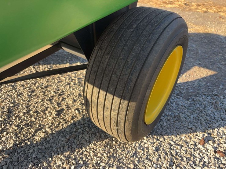 john-deere-80-lawn-and-garden-cart-image-16