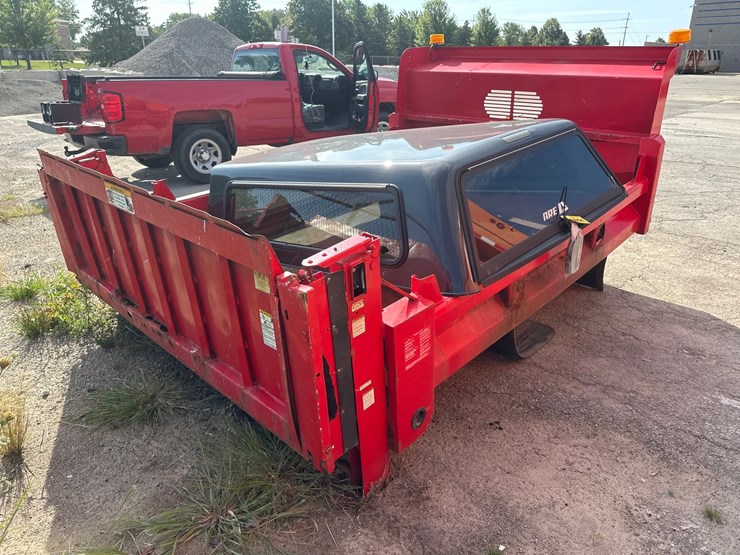 #2850-•-10'-dump-box-w/-lift-gate-image-3