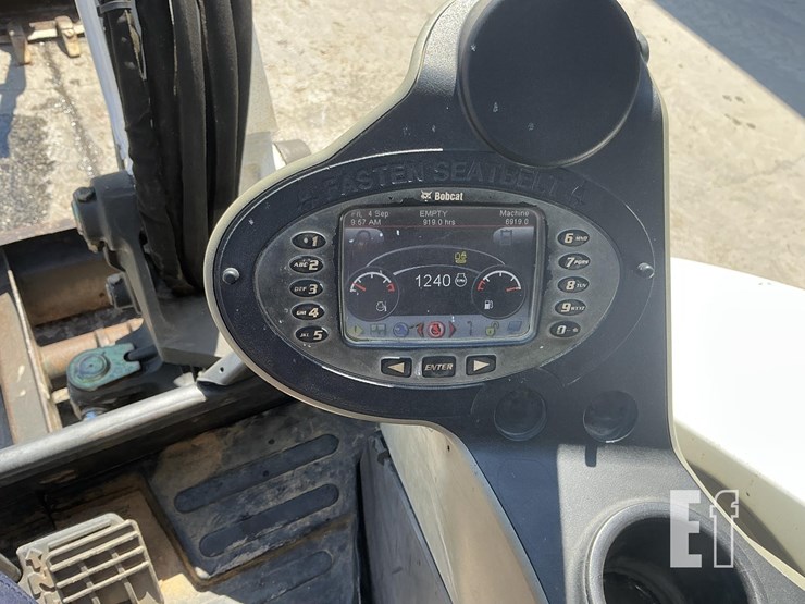 2015-bobcat-e32-image-15
