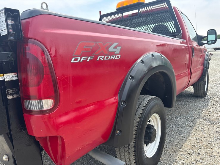 2004-ford-f350-image-14