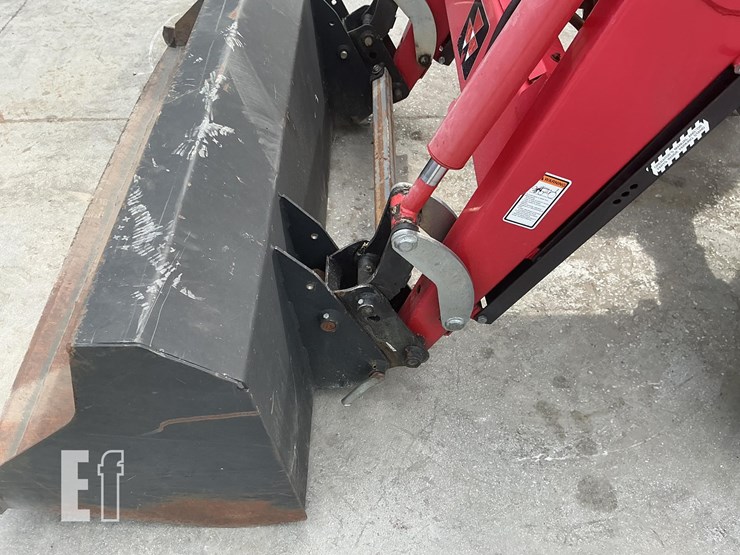 2015-massey-ferguson-1552-image-11
