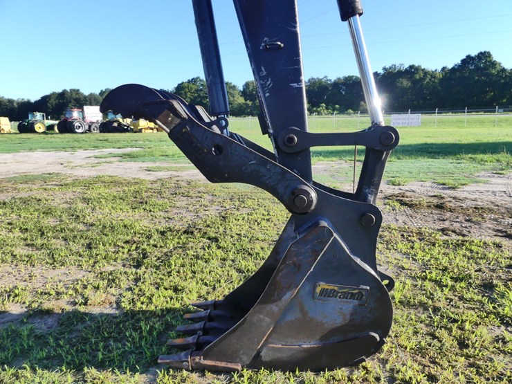2023-deere-85p-image-11
