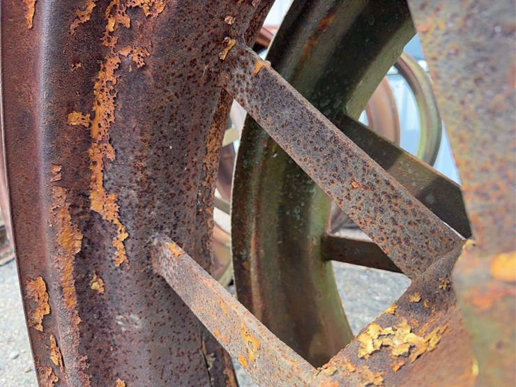 john-deere-12-image-4