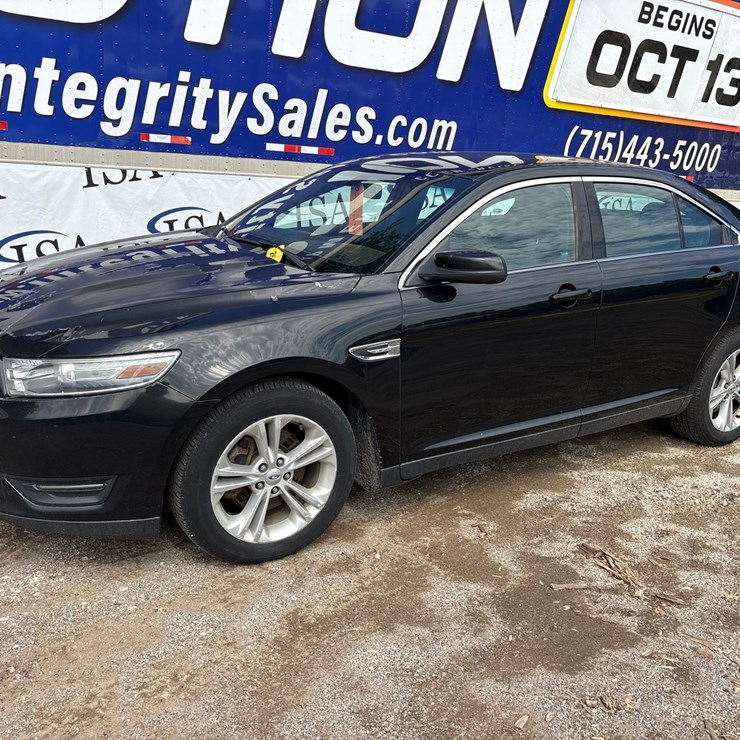 #2645 • 2012 Ford Taurus Sedan
