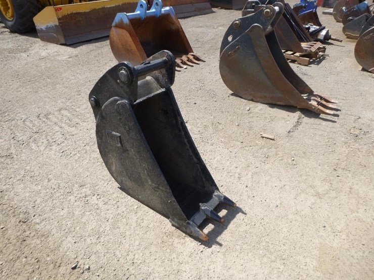 caterpillar-12-image-2