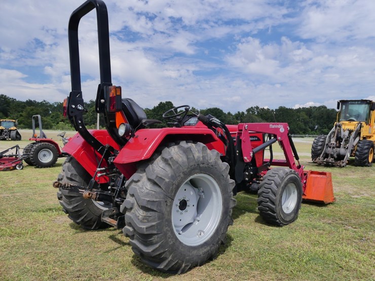 2023-mahindra-4550-image-3