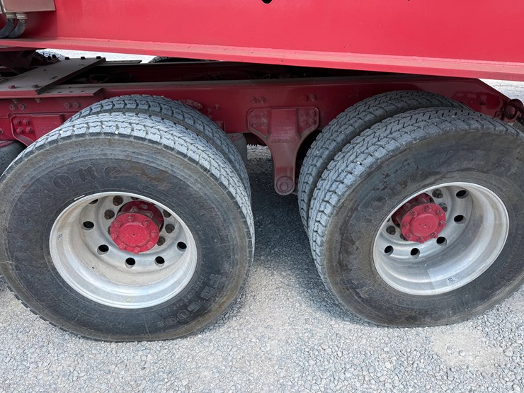2019-kenworth-t800-image-9