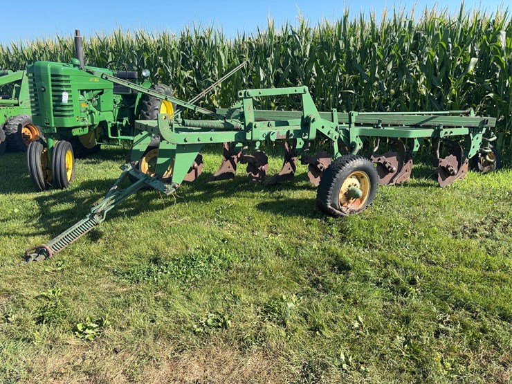 john-deere-f680-image-1