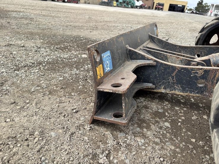2016-deere-17g-image-9