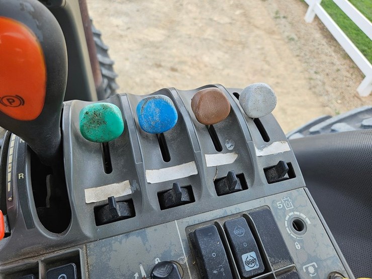 new-holland-tg285-image-35