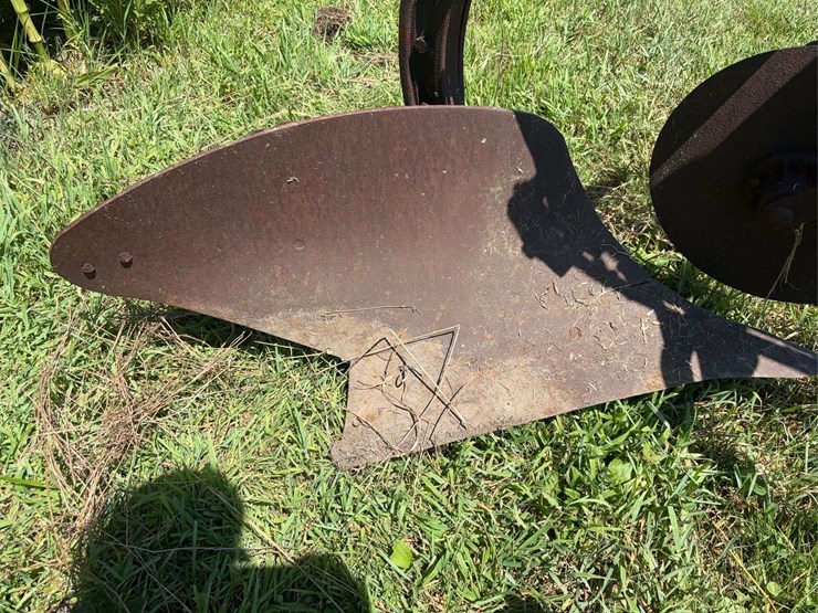 allis-chalmers-16”-one-bottom-pull-type-moldboard-plow-image-15