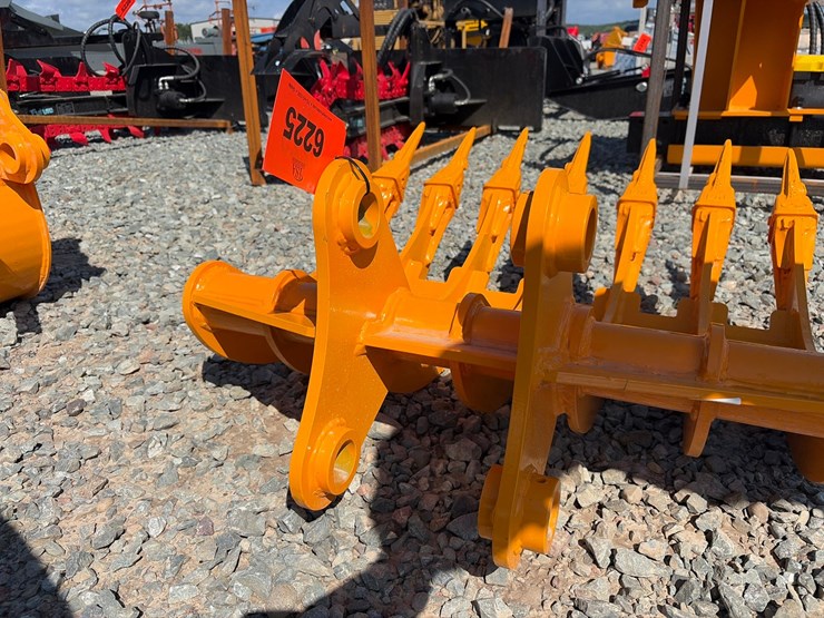 #6225-•-approx.-32"-unused-future-mini-excavator-rake-image-5