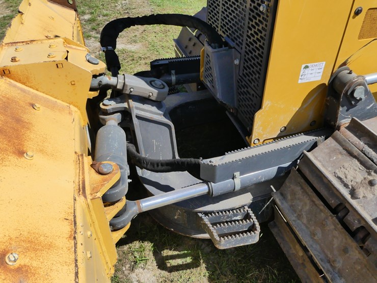 2019-deere-450k-lgp-image-10