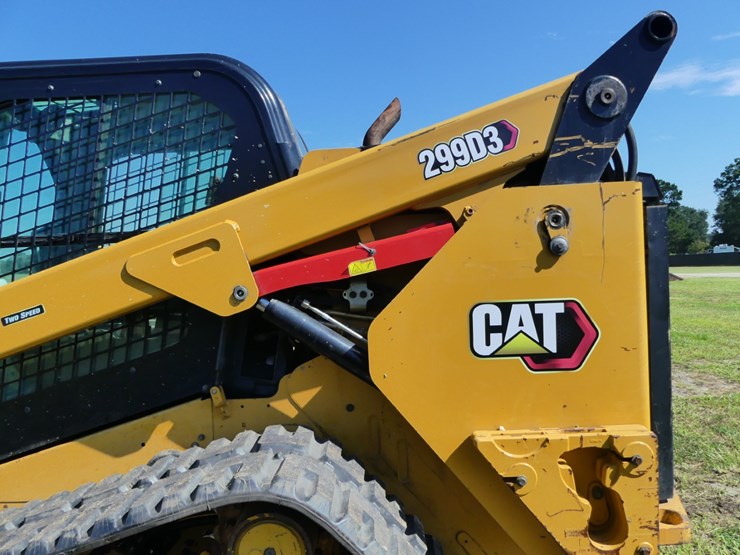 2022-caterpillar-299d3-image-7