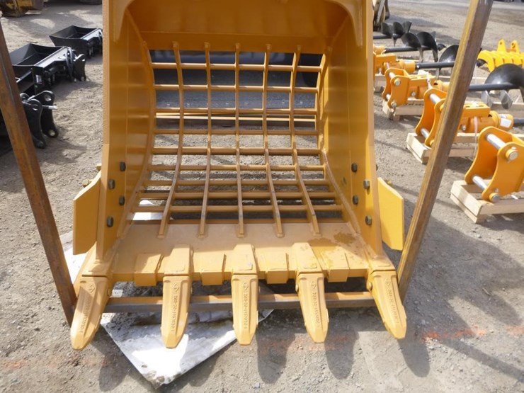 caterpillar-320-image-6