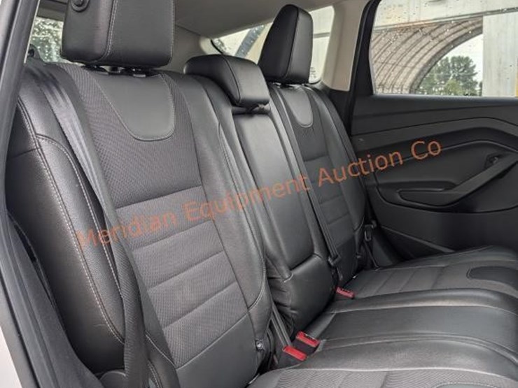 2015-ford-escape-se-image-25