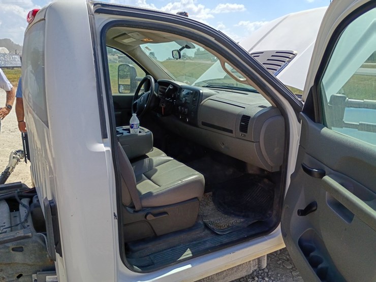 2013-gmc-sierra-3500-image-53