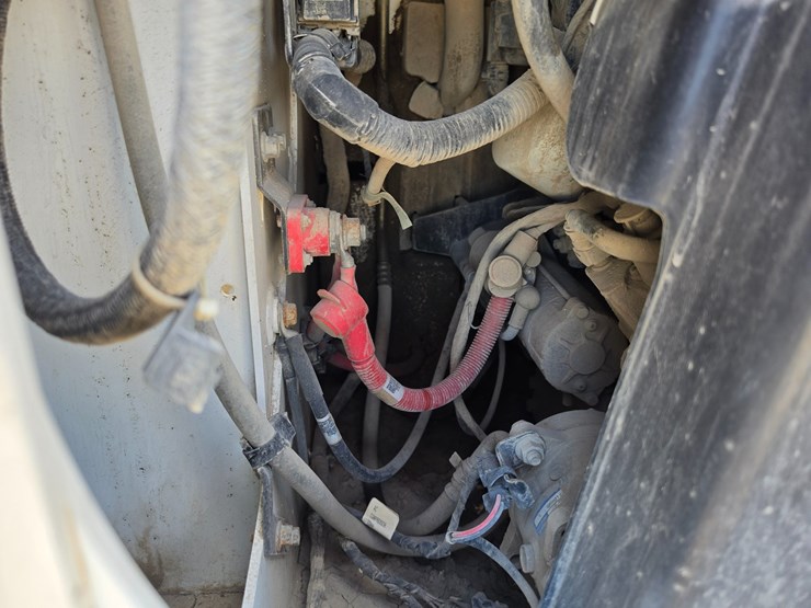#26217-•-2022-bob-cat-t66-skid-steer-image-14