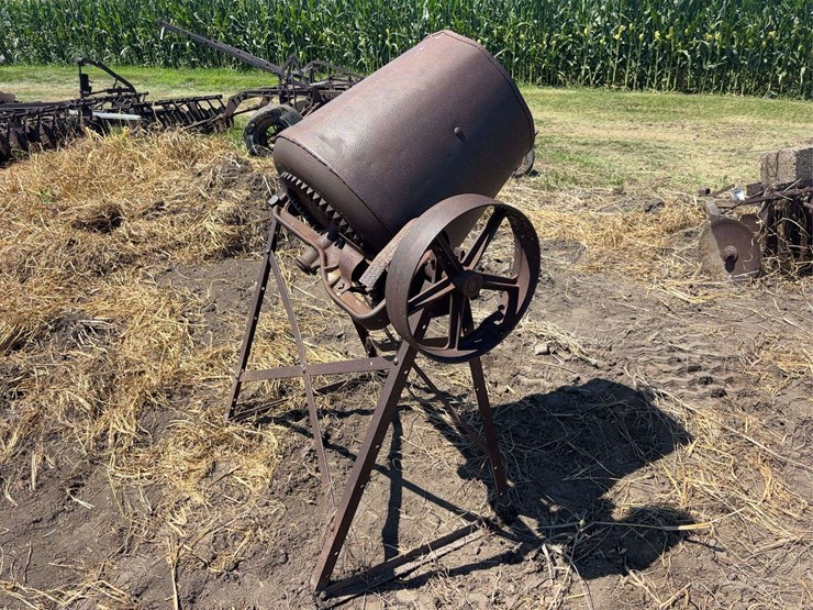 belt-powered-cement-mixer-image-2