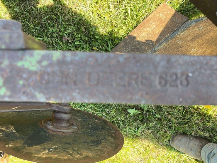john-deere-16-image-31