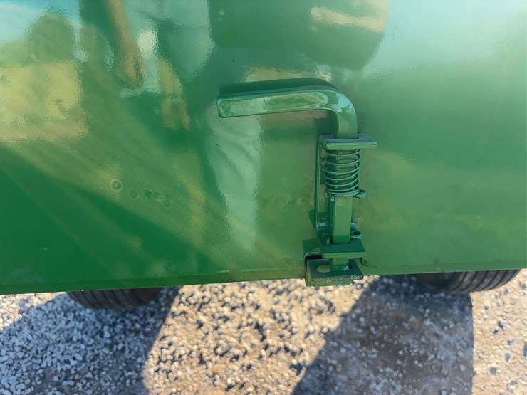 john-deere-80-lawn-and-garden-cart-image-12