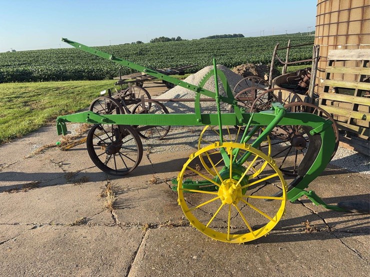 john-deere-single-shank-subsoiler-image-2