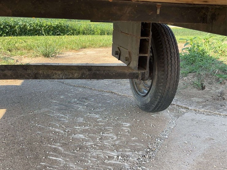 flat-deck-trailer-image-32