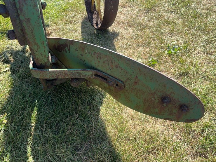 john-deere-14-image-30