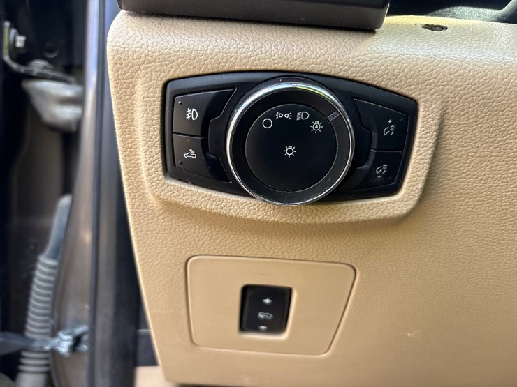 2017-ford-f150-image-53