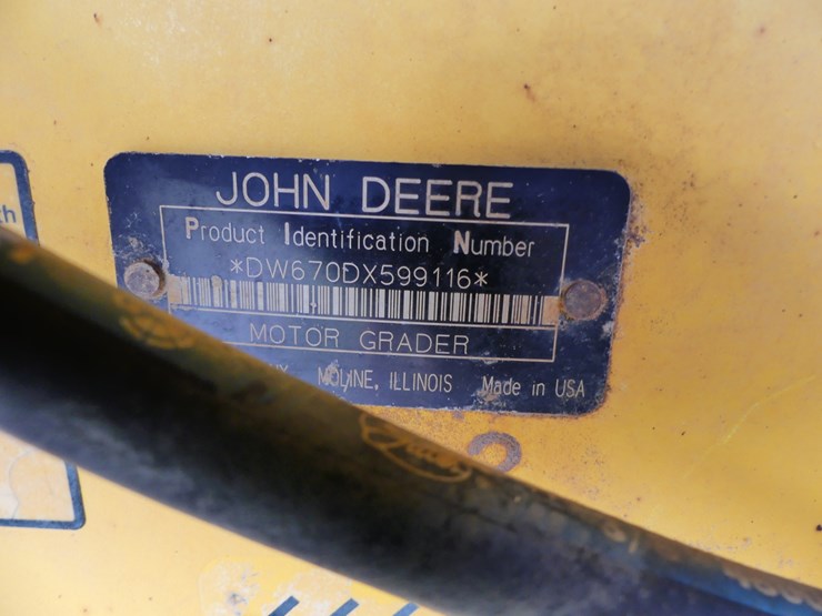 2005-deere-670d-image-16