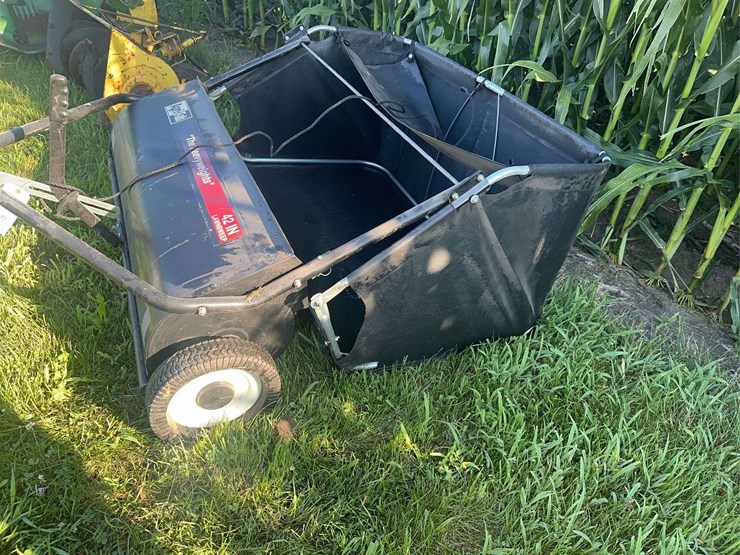 agri-fab-42”-lawnsweep-image-3