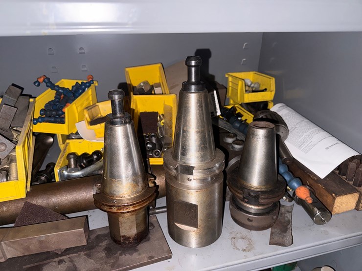 4’x2’x6’-2-door-metal-tool-cabinet-w/-machine-tool-contents-image-3