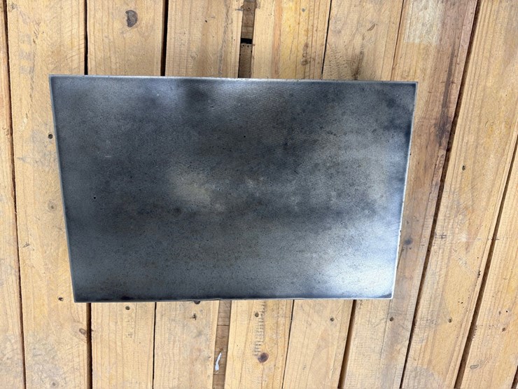 brown-&-sharpe-mfg-co.-(1)-30”-x-20”-&-(1)-18”-x-12”-cast-surface-plates-image-5