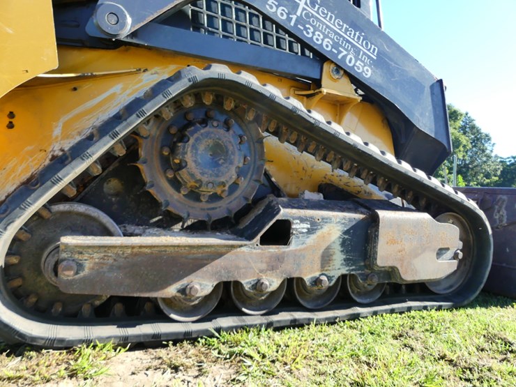 2017-deere-317g-image-5