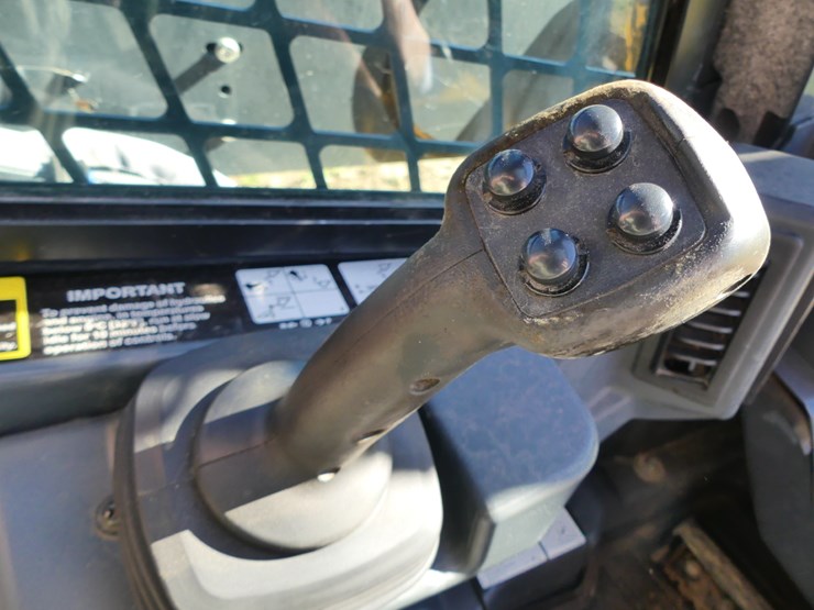 2023-deere-333g-image-14