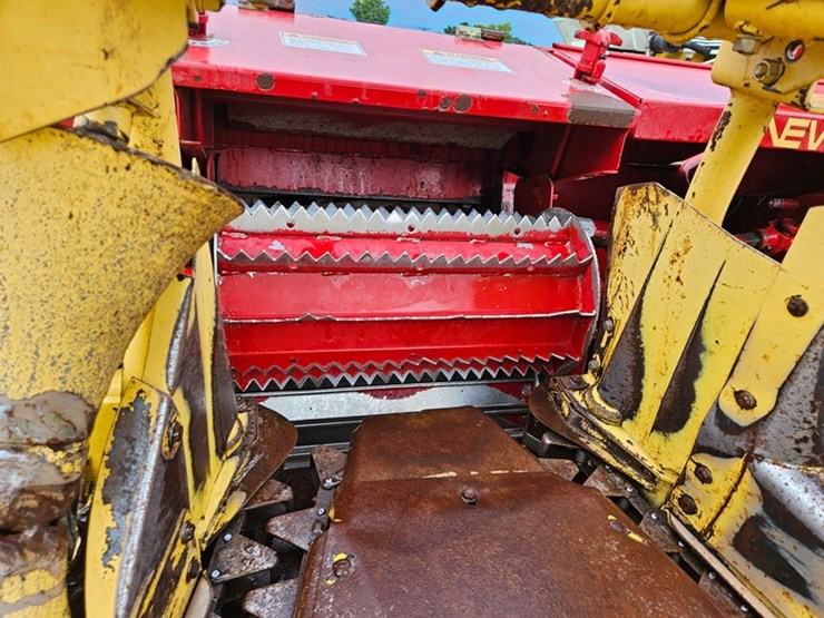 new-holland-900-image-28