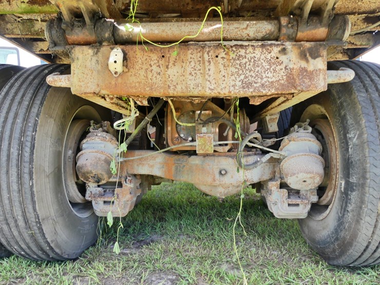 mack-dump-truck-image-8