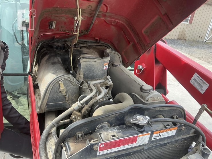 2015-massey-ferguson-1552-image-18
