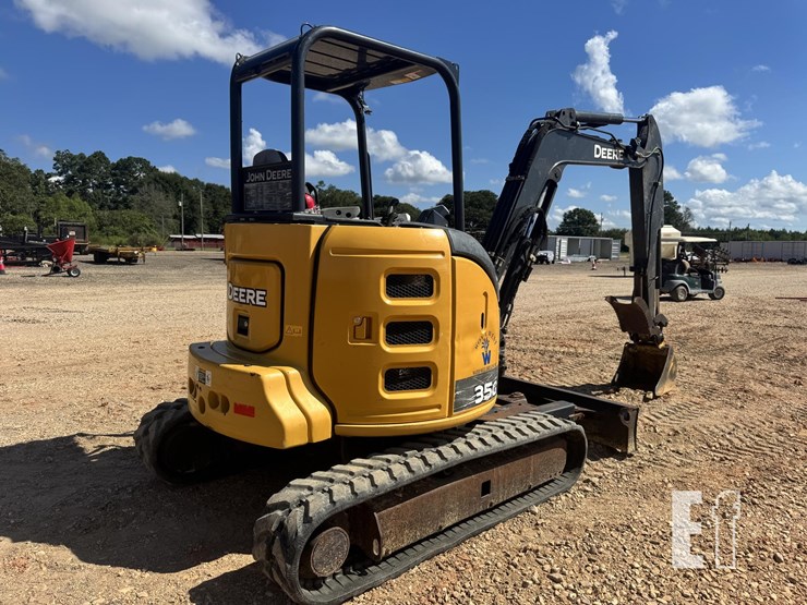 2018-deere-35g-image-8