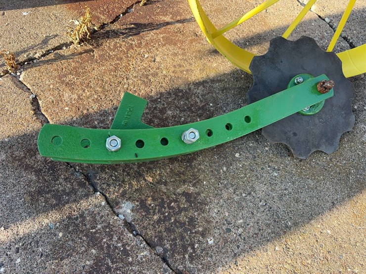 john-deere-single-shank-subsoiler-image-11