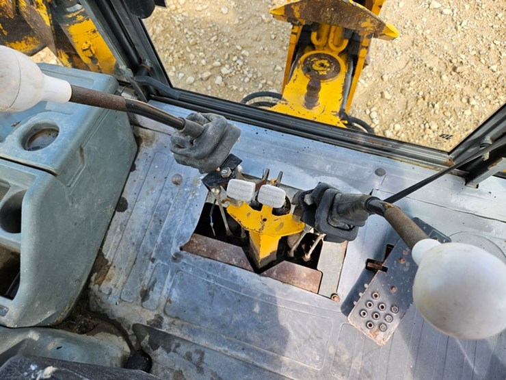 jcb-214s-image-42