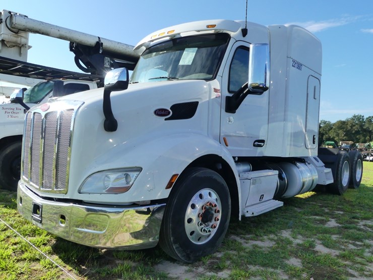 2018-peterbilt-579-image-2