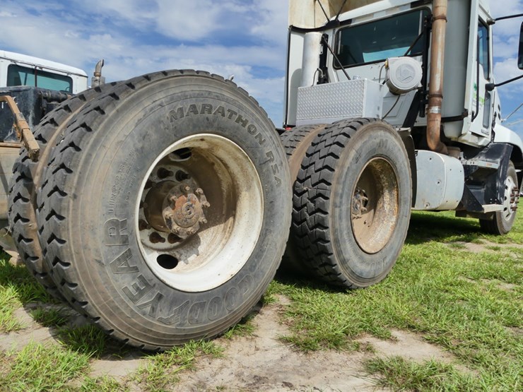 2012-mack-cxu613-image-5